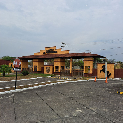 Se vende amplio terreno en Quintas la Ponderosa, kilómetro 77, Autopista a Puerto Quetzal
